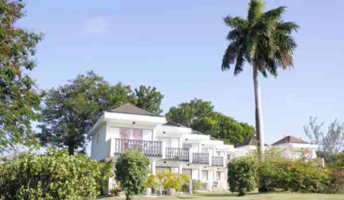 126 Friendship, Rockley Golf Club Apartment Bridgetown Bagian luar foto