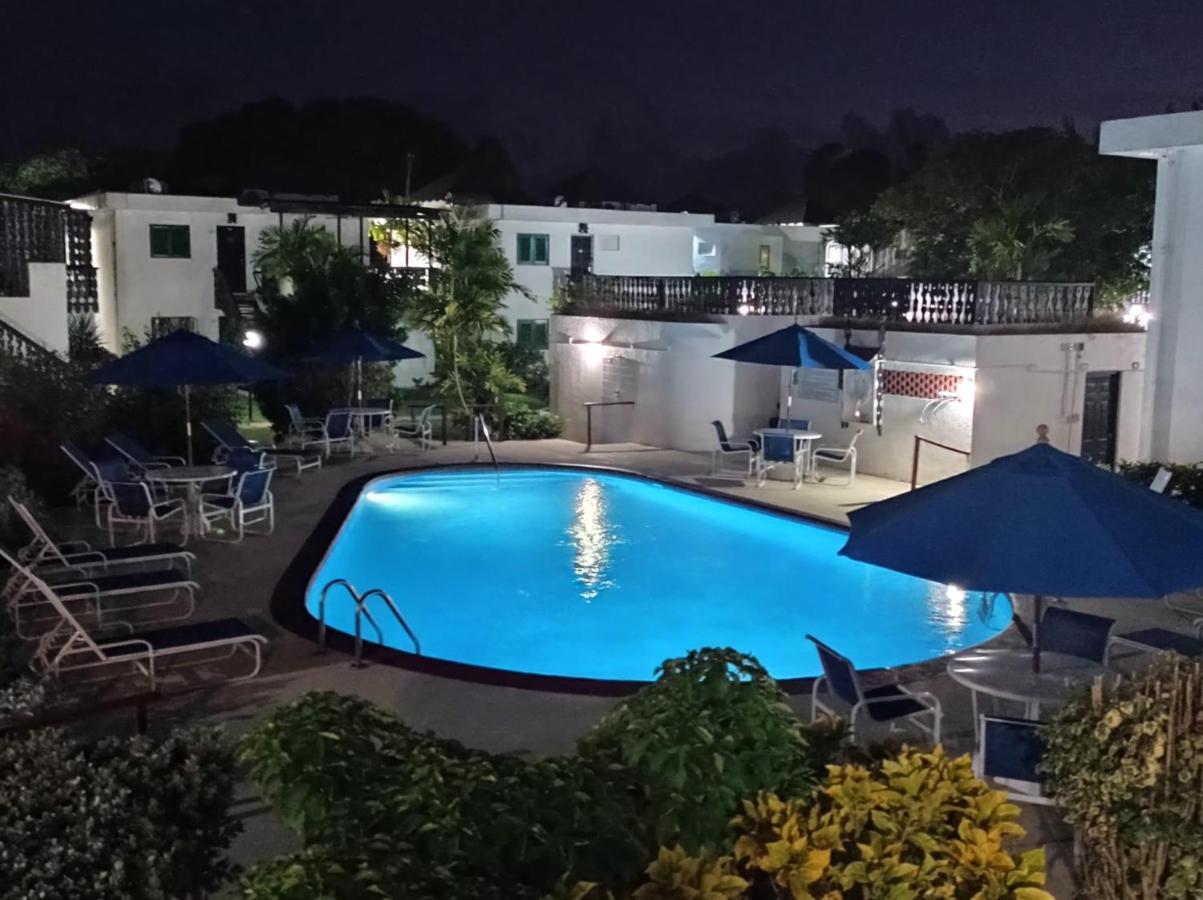126 Friendship, Rockley Golf Club Apartment Bridgetown Bagian luar foto