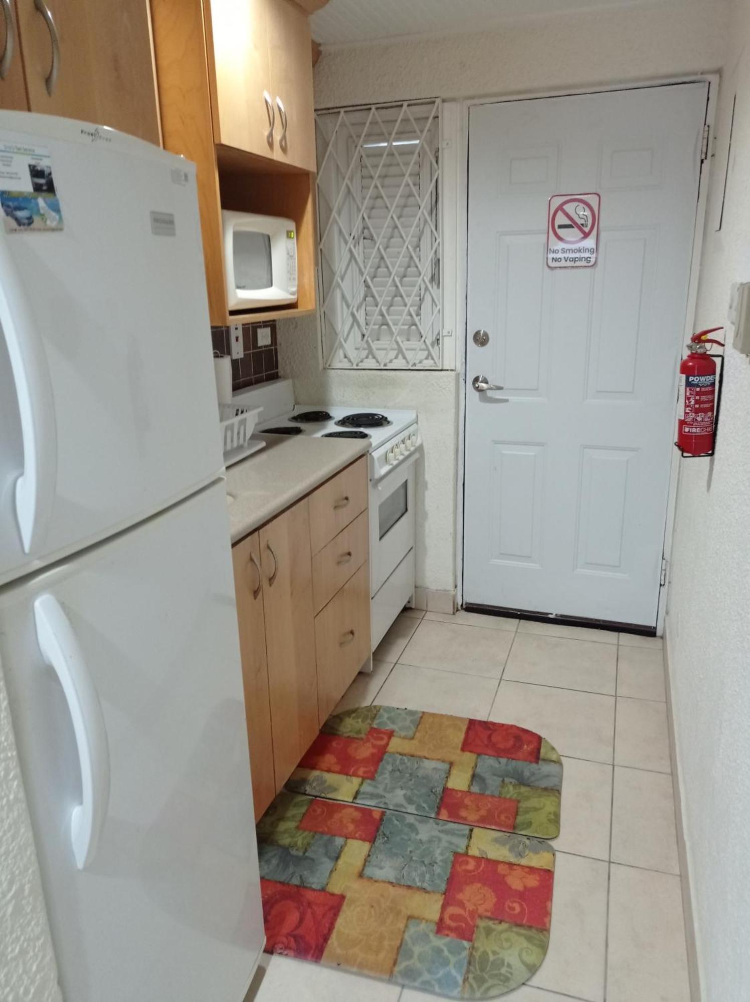126 Friendship, Rockley Golf Club Apartment Bridgetown Bagian luar foto